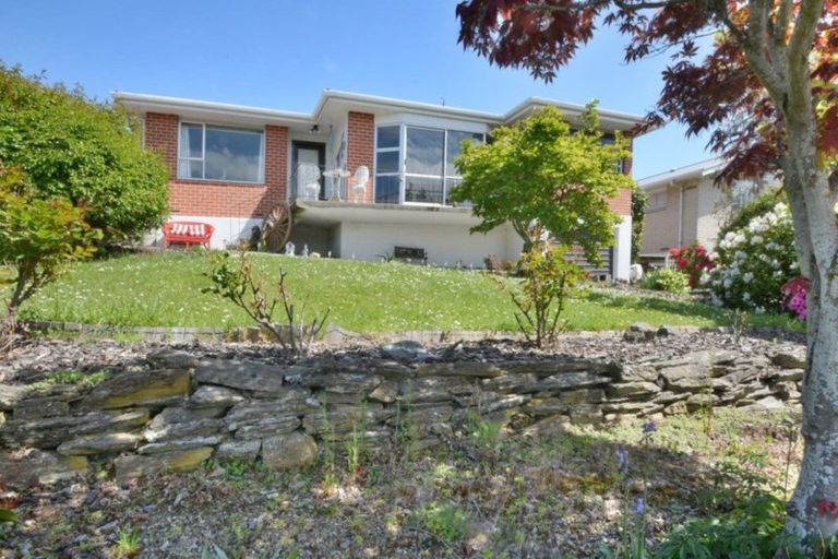 Photo of property in 10 Kinmont Crescent, Kinmont Park, Mosgiel, 9024