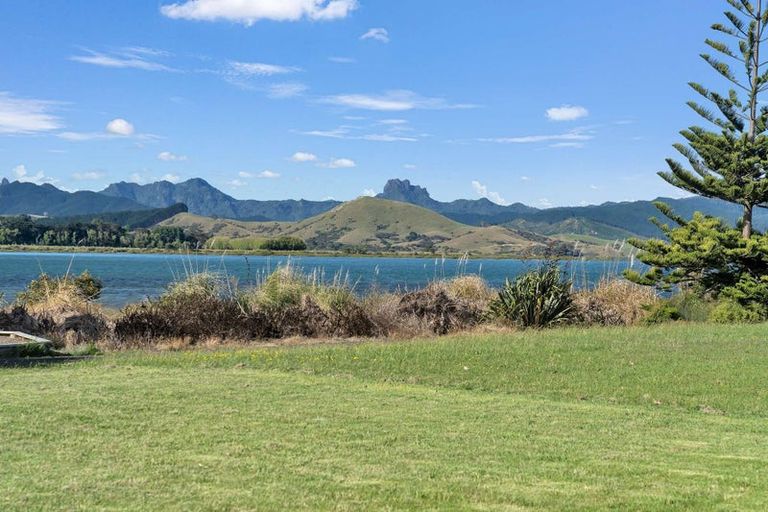 Photo of property in 30 Taniwha Place, Matarangi, 3592