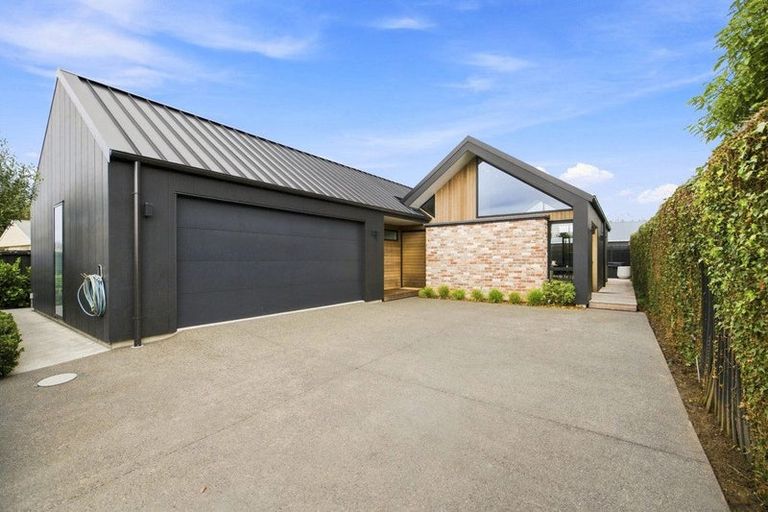 Photo of property in 225 Springfield Road, St Albans, Christchurch, 8014