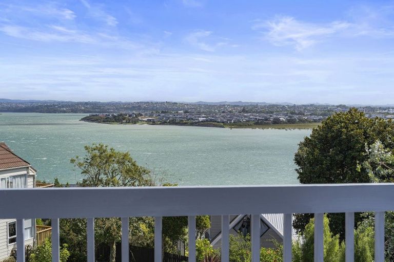 Photo of property in 36 Telstar Place, Beach Haven, Auckland, 0626