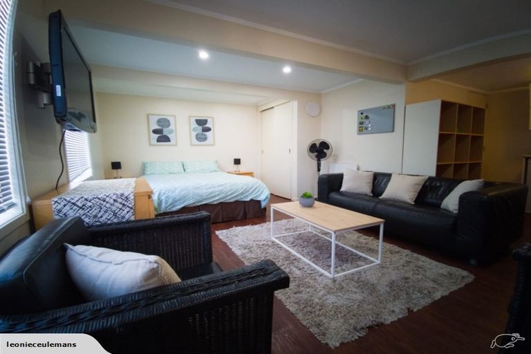 Photo of property in 1/38 Beulah Avenue, Rothesay Bay, Auckland, 0630