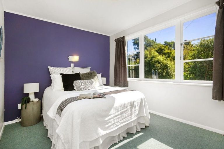 Photo of property in 46 Handyside Street, Tawa, Wellington, 5028