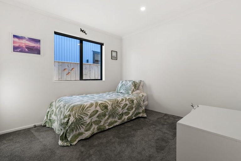 Photo of property in 16 Waka Ama Road, Karaka, Papakura, 2113