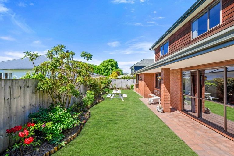 Photo of property in 2/18 Wentworth Street, Ilam, Christchurch, 8041