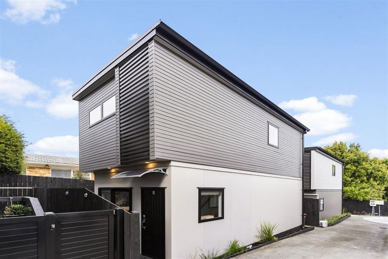 Photo of property in 8b Edgar Pearce Place, Howick, Auckland, 2014