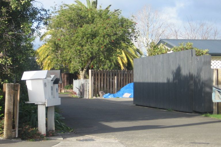 Photo of property in 16 Anderson Road, Taradale, Napier, 4112