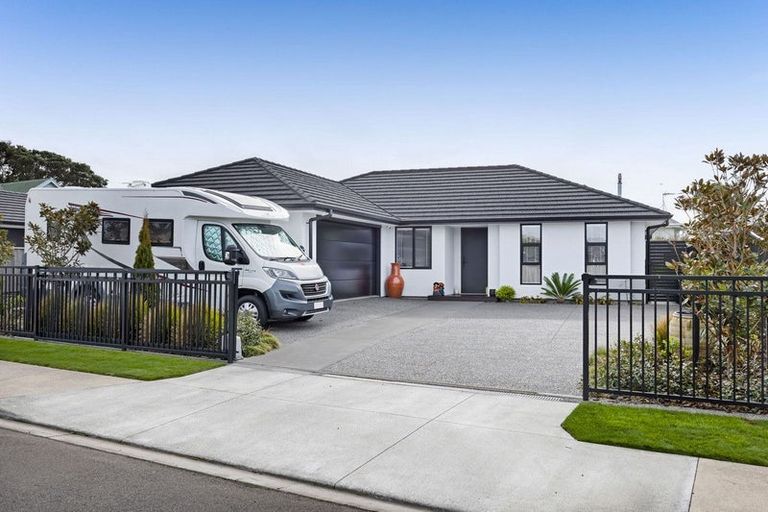 Photo of property in 2 Atea Place, Hawera, 4610
