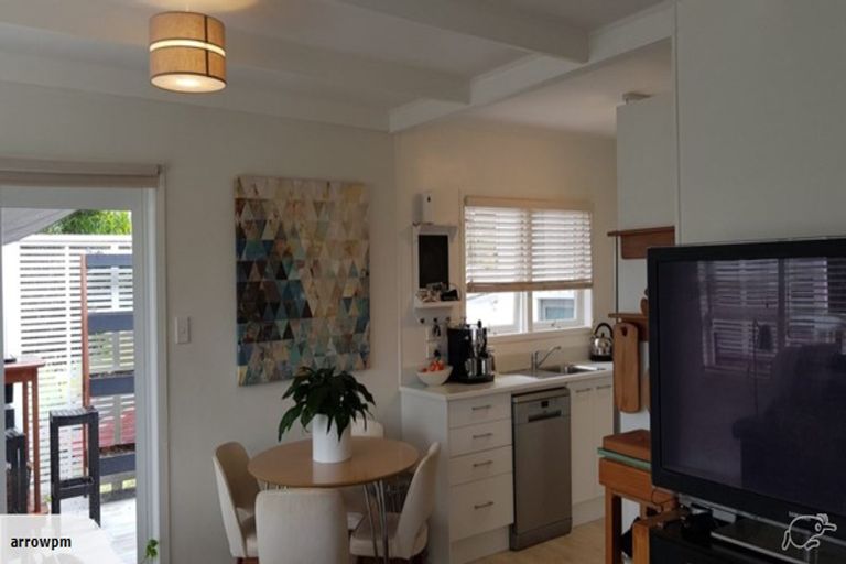 Photo of property in 1/58 Girrahween Drive, Totara Vale, Auckland, 0629