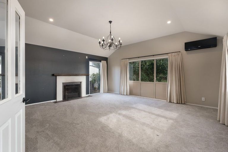 Photo of property in 361 Tukapa Street, Hurdon, New Plymouth, 4310