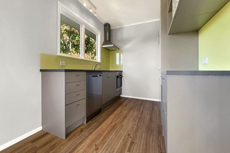 Photo of property in 52 Cyclarama Crescent, Massey, Auckland, 0614