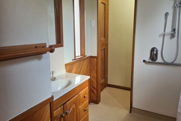 Photo of property in 6 Lansdowne Crescent, Lansdowne, Masterton, 5810