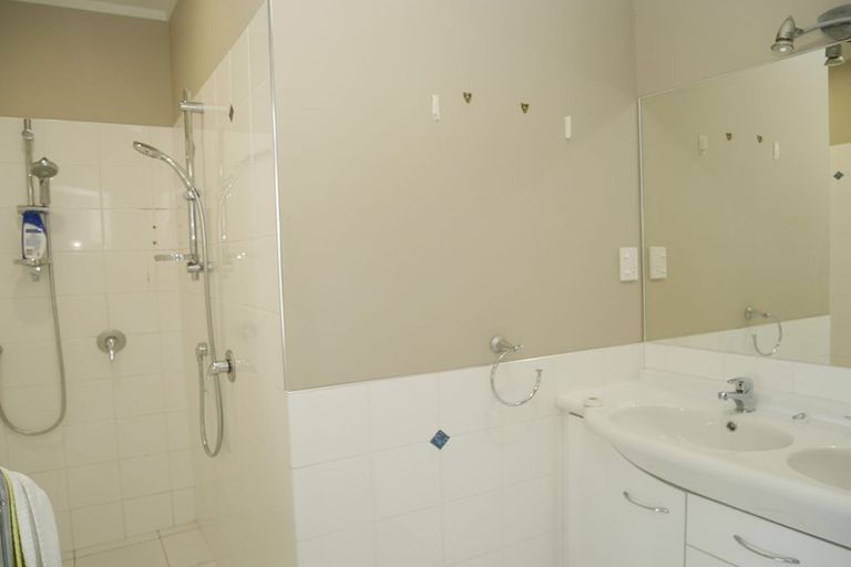 Photo of property in 13 Groves Road, Raumati Beach, Paraparaumu, 5032