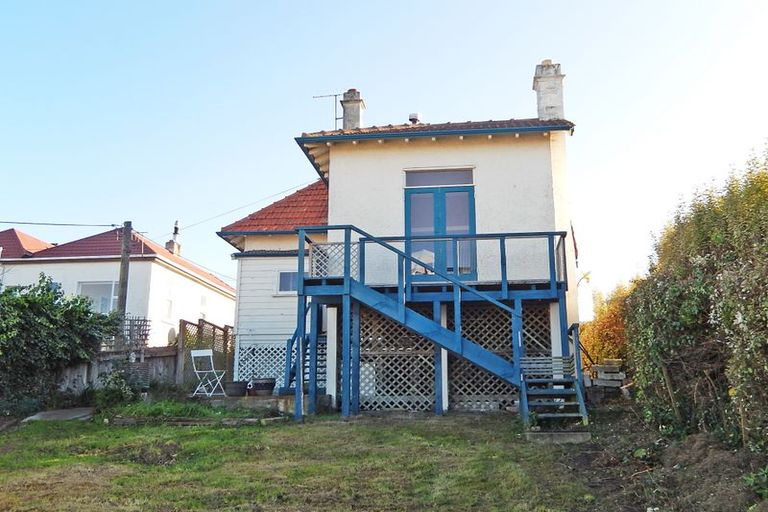 Photo of property in 11 Wharfe Street, South Hill, Oamaru, 9400