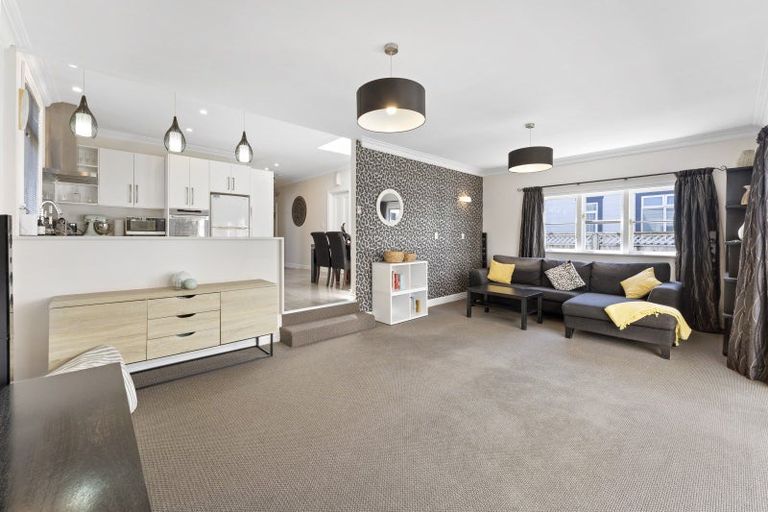 Photo of property in 154 Kings Crescent, Hutt Central, Lower Hutt, 5010