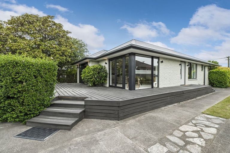 Photo of property in 17 Mooray Avenue, Bishopdale, Christchurch, 8053