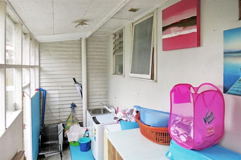 Photo of property in 40 Thomas Crescent, Western Heights, Rotorua, 3015