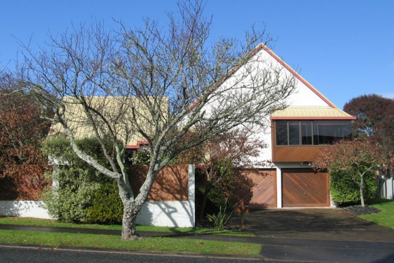 Photo of property in 2 Sheriff Place, Riverlea, Hamilton, 3216