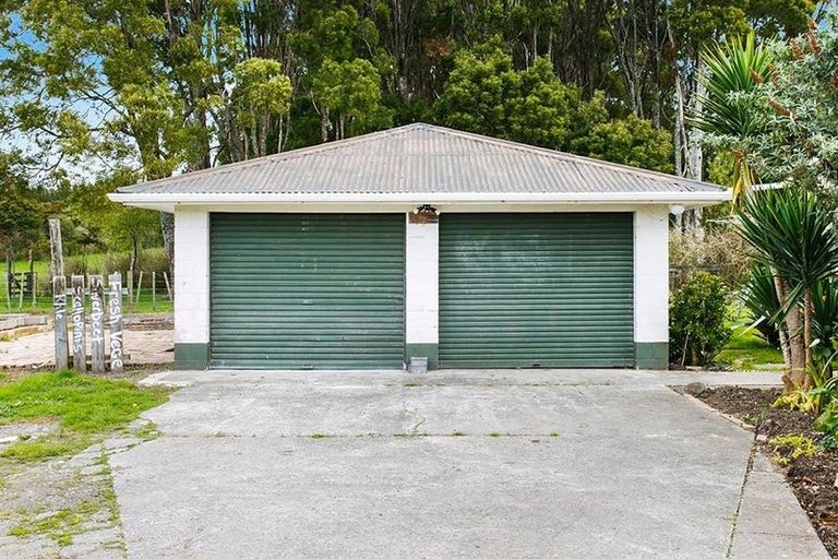 Photo of property in 1145 Kahikatea Flat Road, Waitoki, Kaukapakapa, 0871