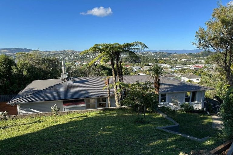 Photo of property in 24 Hollies Crescent, Johnsonville, Wellington, 6037