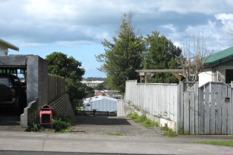 Photo of property in 55a Paynters Avenue, Strandon, New Plymouth, 4312