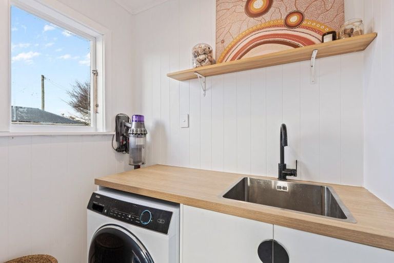 Photo of property in 22 Penrith Street, Westown, New Plymouth, 4310