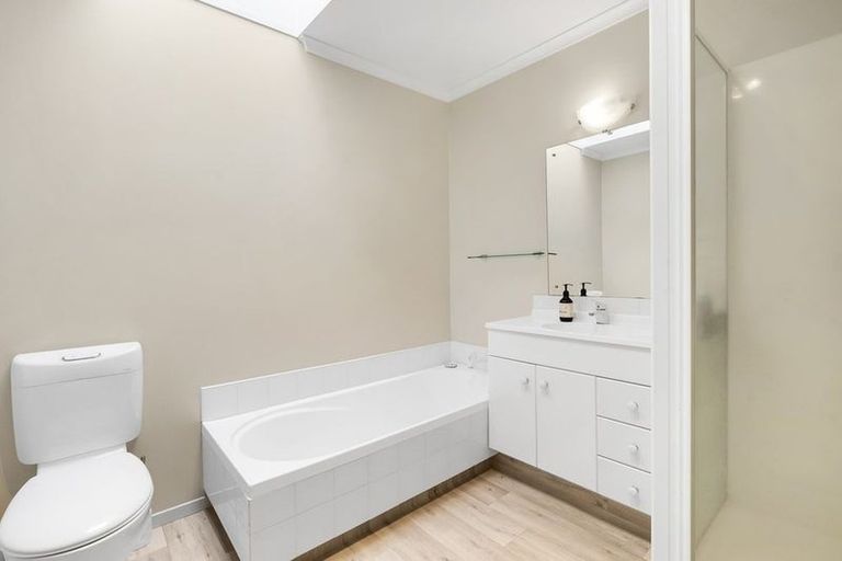 Photo of property in 1 Owen Place, Omokoroa, 3114