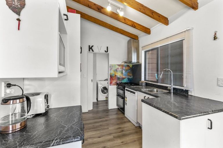 Photo of property in 1076a High Street, Avalon, Lower Hutt, 5011