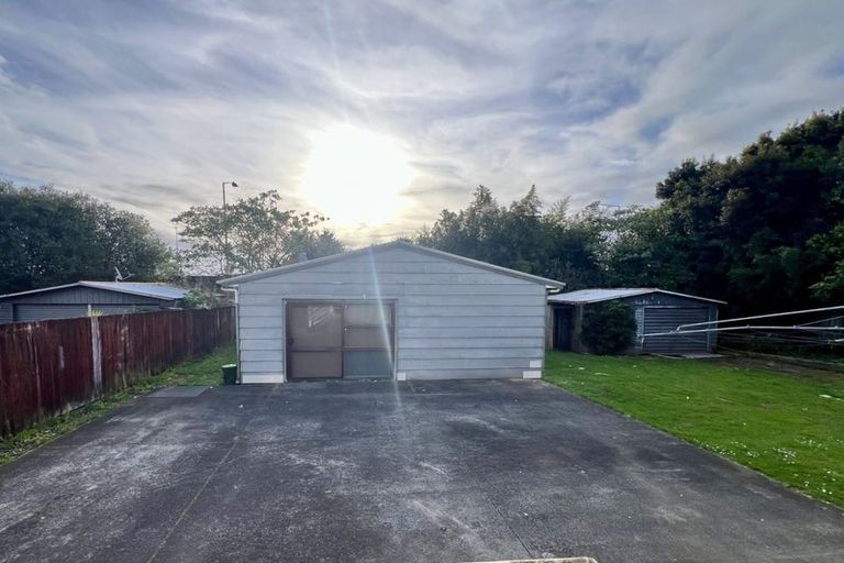 Photo of property in 36 Challen Close, Conifer Grove, Takanini, 2112