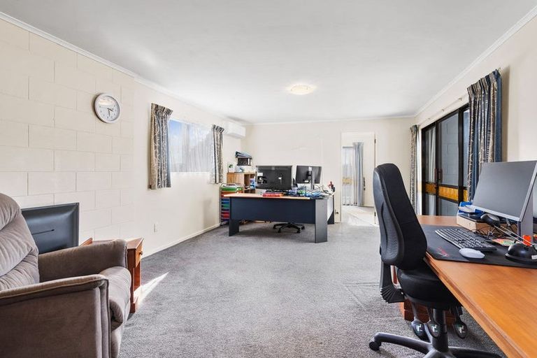 Photo of property in 19 Raumati Crescent, Onerahi, Whangarei, 0110