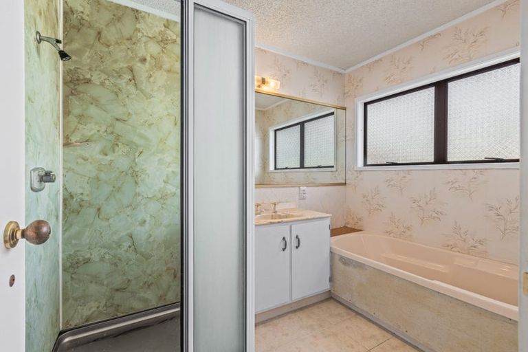 Photo of property in 12a Manuka Street, Orewa, 0931