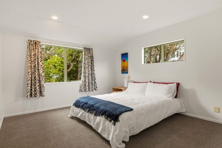 Photo of property in 18 Darlington Terrace, Miramar, Wellington, 6022