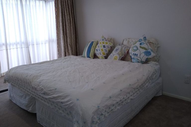 Photo of property in 30b Bleakhouse Road, Howick, Auckland, 2014