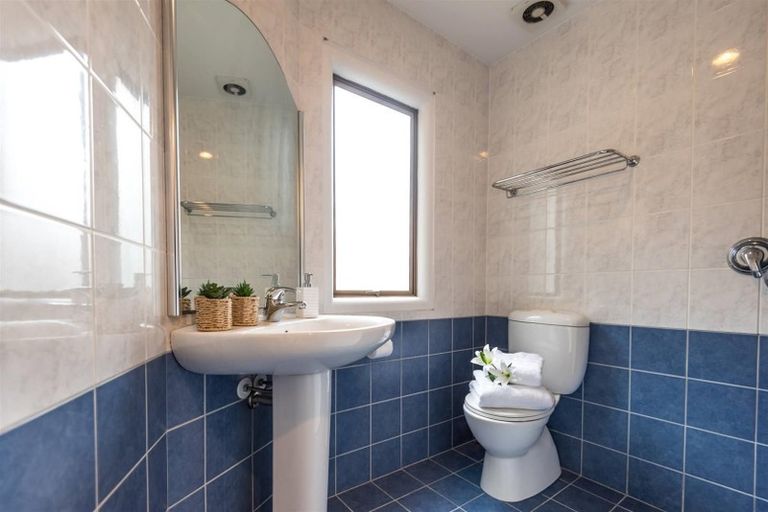 Photo of property in 6 Shepherds Road, Papakura, 2110