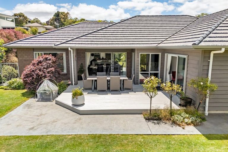 Photo of property in 19 Flotilla Place, Whitby, Porirua, 5024