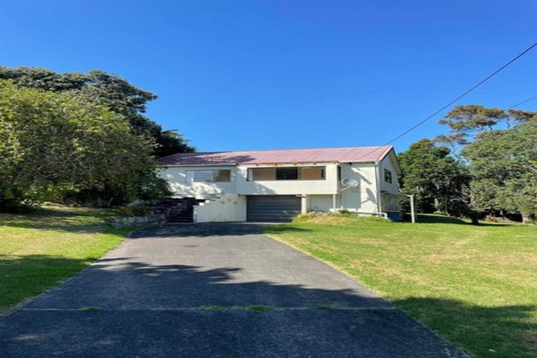 Photo of property in 84 Island Bay Road, Beach Haven, Auckland, 0626