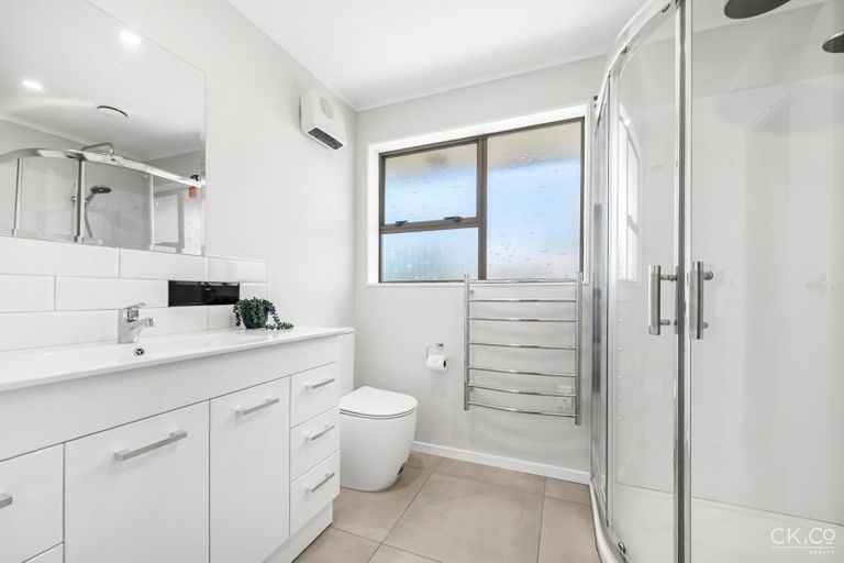 Photo of property in 19b Totara Crescent, Woburn, Lower Hutt, 5010