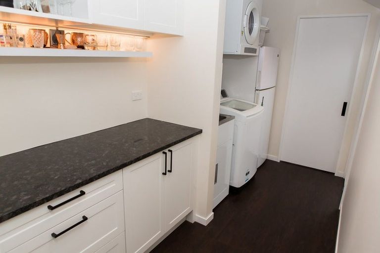 Photo of property in 8 Burma Road, Khandallah, Wellington, 6035