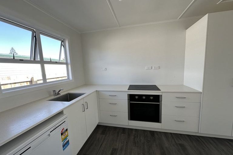 Photo of property in 3a Grey Street, Waitara, 4320