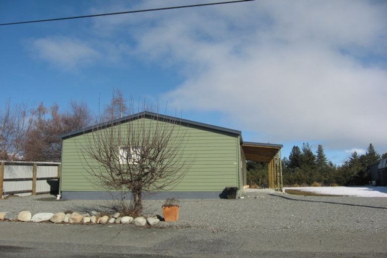 Photo of property in 37 Rata Road, Twizel, 7901