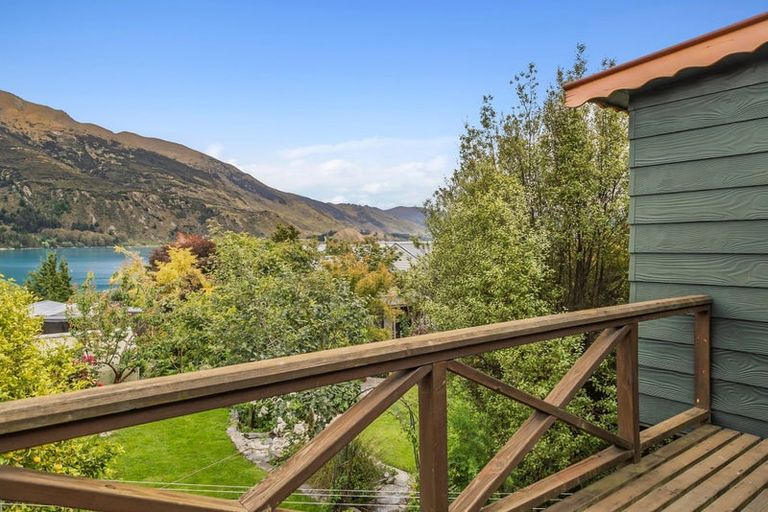 Photo of property in 12 Skinner Crescent, Lake Hawea, Wanaka, 9382