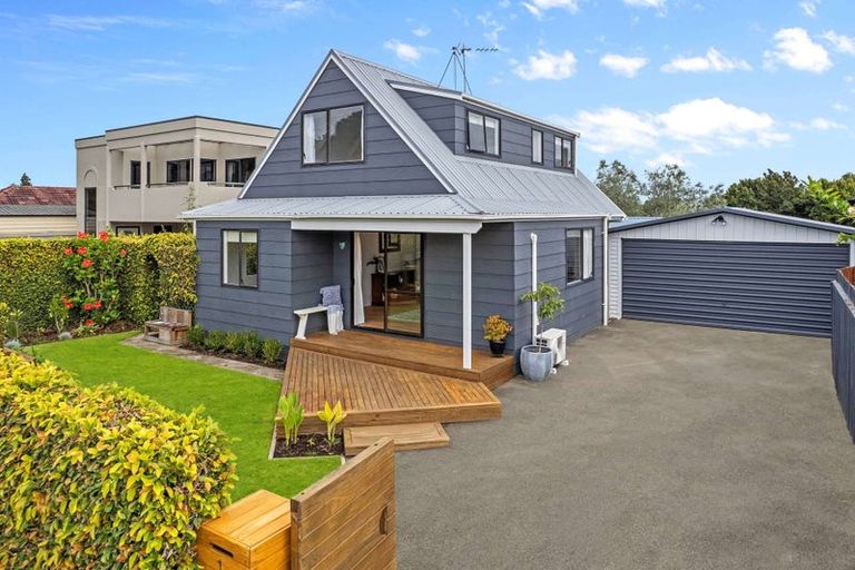 Photo of property in 1 Hall Road, Matua, Tauranga, 3110