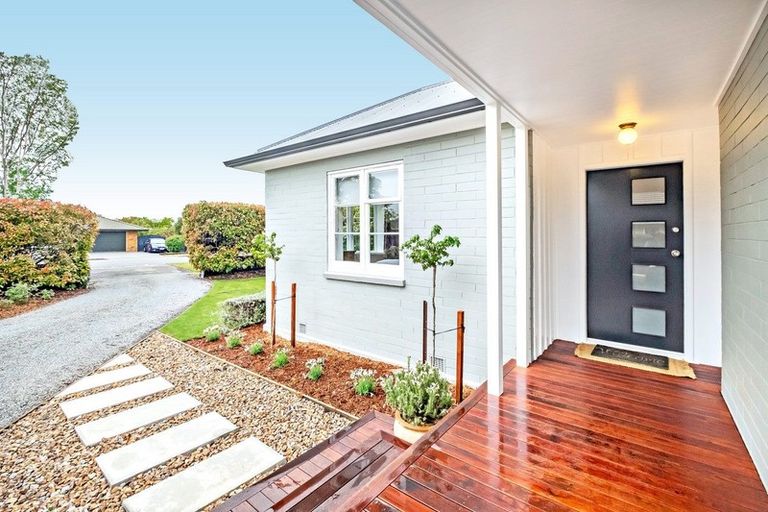 Photo of property in 11 Buckleys Road, Rangiora, 7400