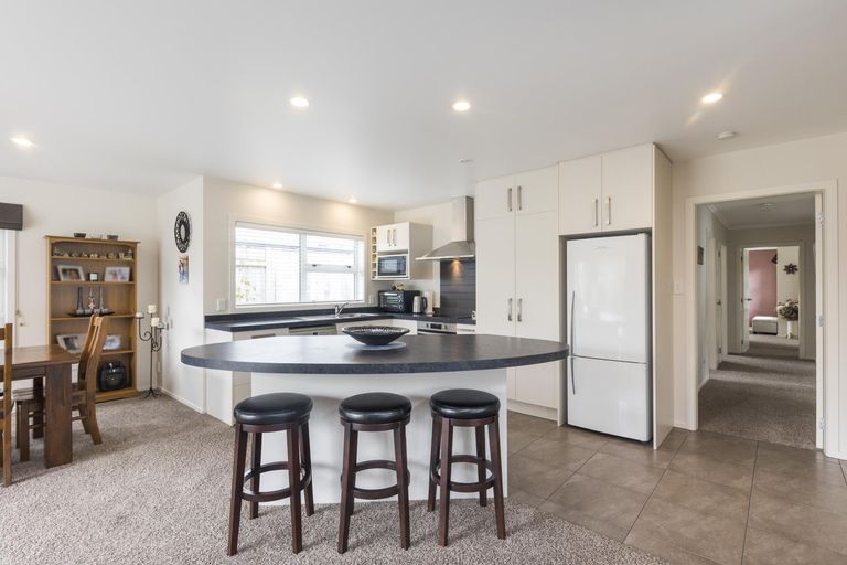 Photo of property in 68 James Line, Kelvin Grove, Palmerston North, 4414