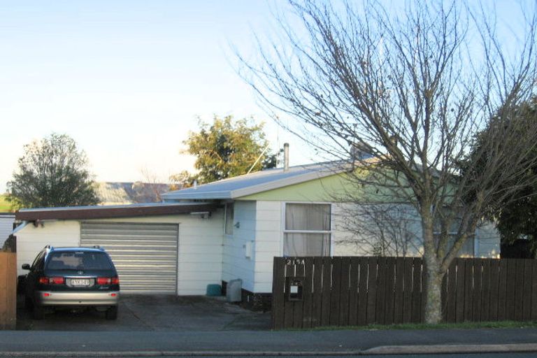 Photo of property in 215a Tuhikaramea Road, Dinsdale, Hamilton, 3204