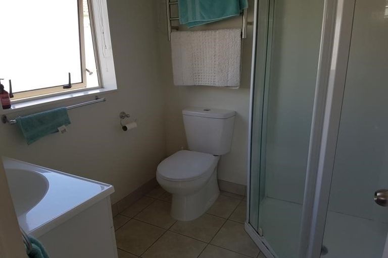 Photo of property in 4 Cathcart Close, Pukekohe, 2120