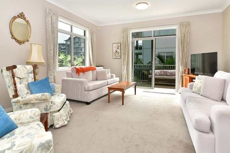 Photo of property in 19 Parkside Drive, Orewa, 0931