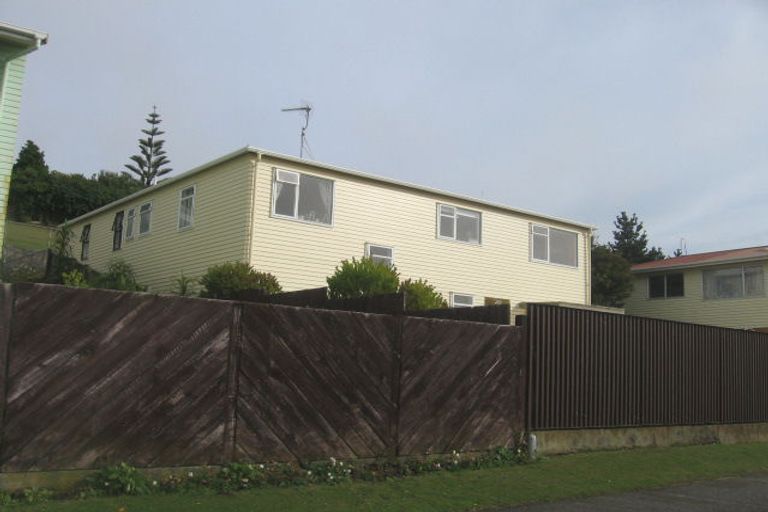 Photo of property in 31 Beaumaris Crescent, Ascot Park, Porirua, 5024