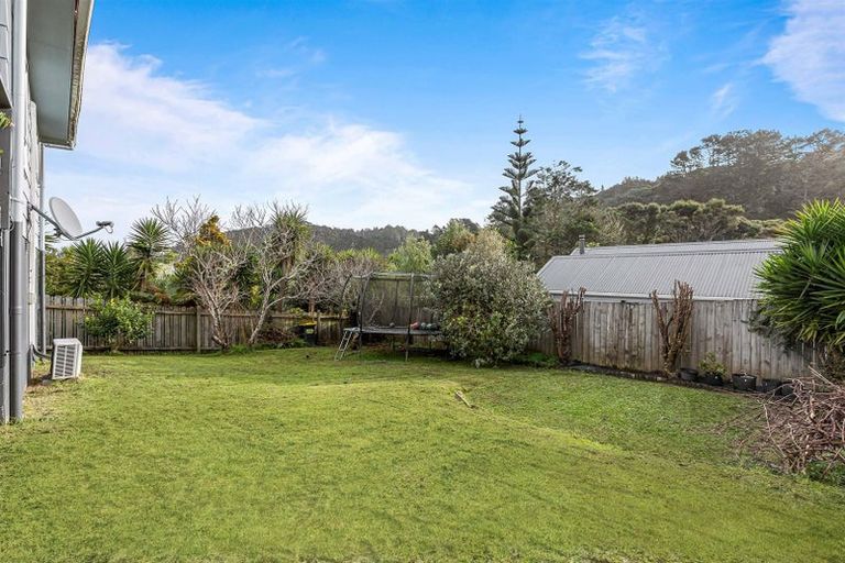 Photo of property in 2/120 Lynn Road, Bayview, Auckland, 0629