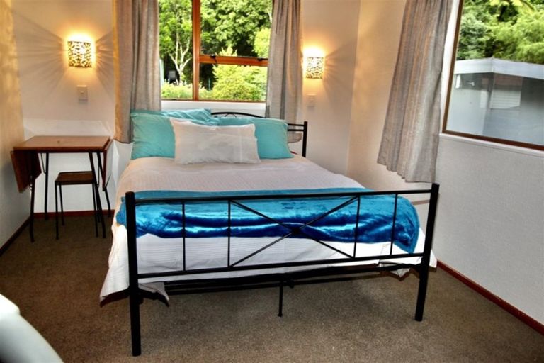 Photo of property in 6 Oxford Road, Lake Rotoma, Rotorua, 3074