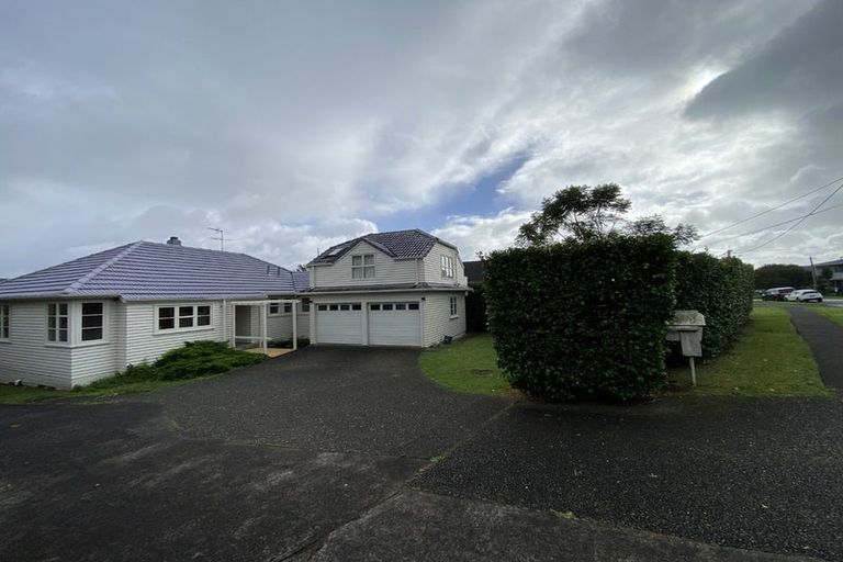 Photo of property in 1/17 Otakau Road, Milford, Auckland, 0620